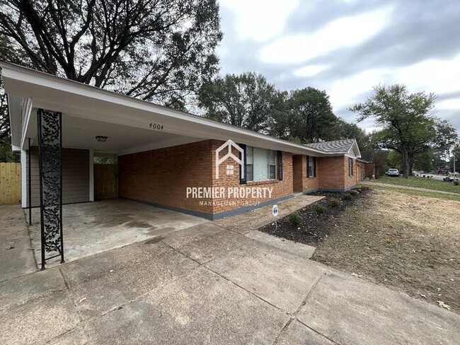 Building Photo - 4004 Graceland Dr