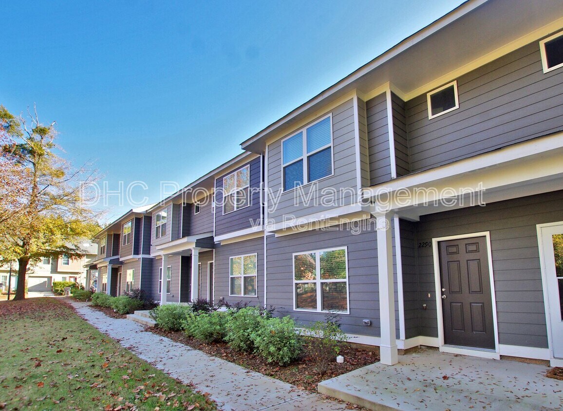 Primary Photo - 2290 Connally Pl