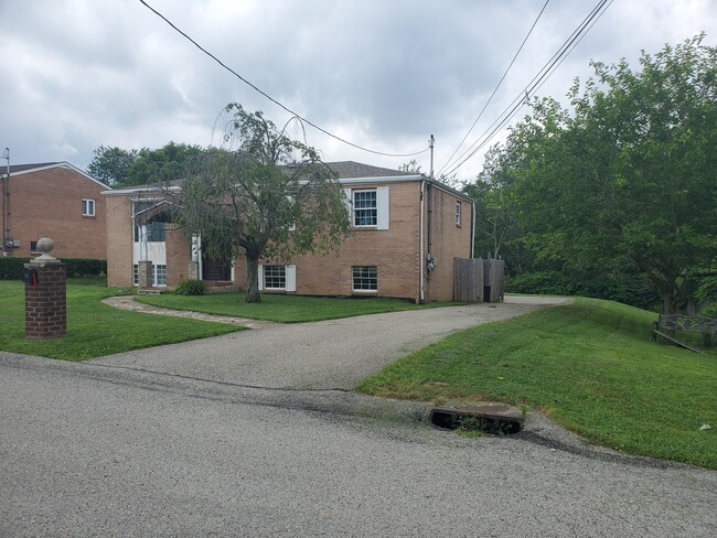 Foto del edificio - 210 Canterbury Ln