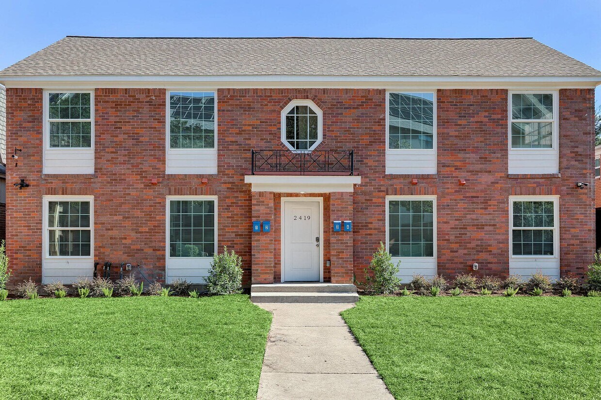 Foto principal - 2419 Shakespeare St