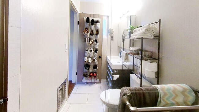 Foto del edificio - WALK TO SDSU! 5 bed 2 bath House w/ A/C