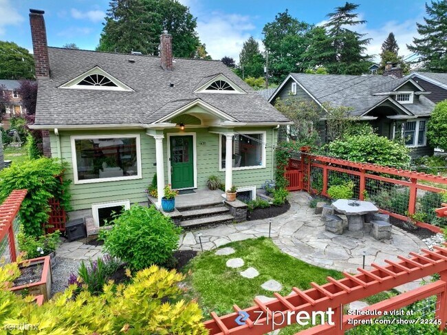 Building Photo - 4 br, 3 bath House - 1930 Boyer Avenue Eas...