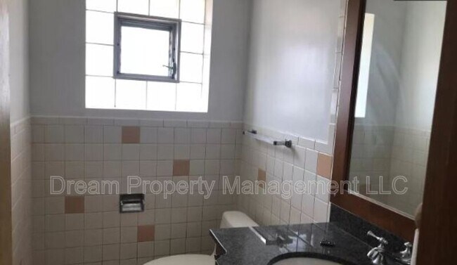 Foto del edificio - 8507 W Winnemac Ave