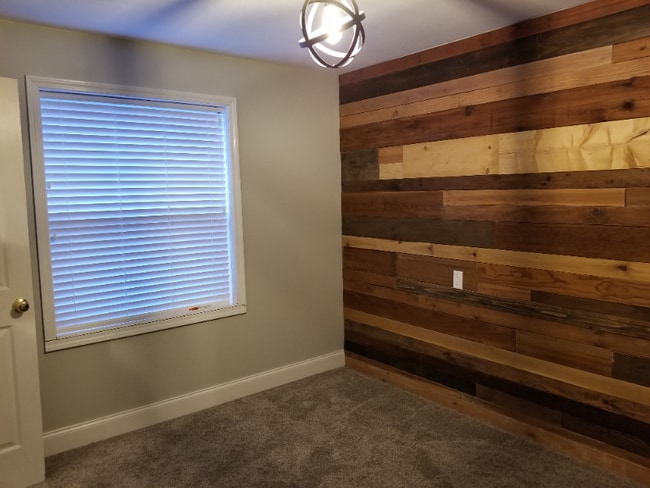 Building Photo - 220 E D St