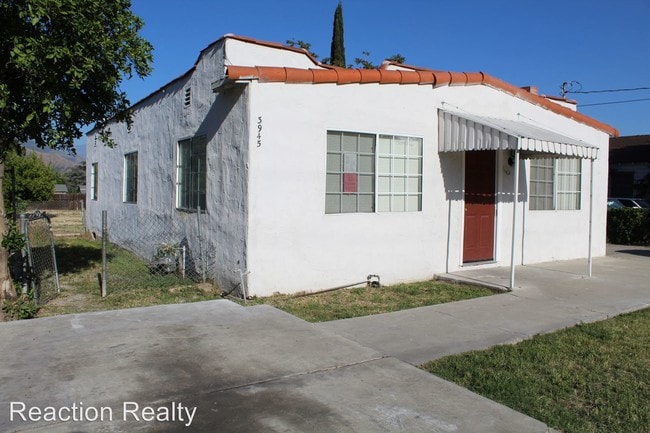 Building Photo - 3945 Severance Ave