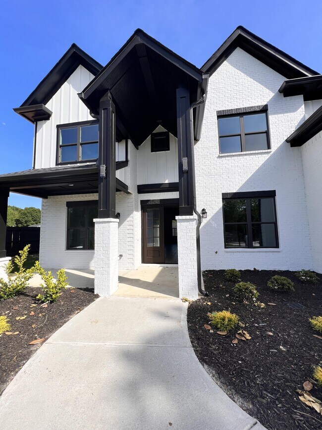 Foto del edificio - 3488 Hamilton Mill Rd