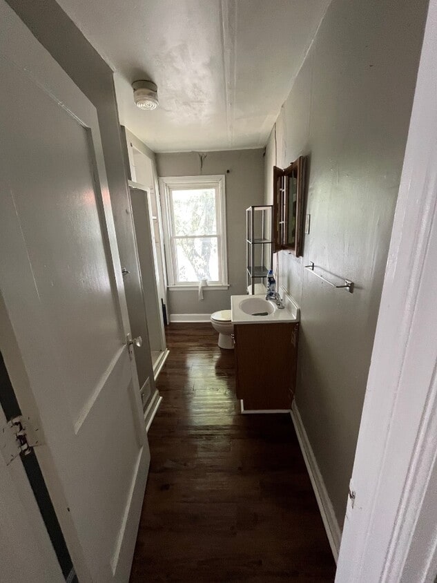 Primary Photo - 214 W Jefferson St