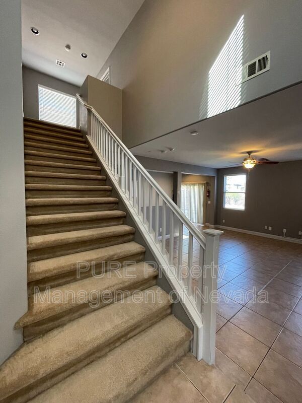 Building Photo - 6340 Rubylyn Ave