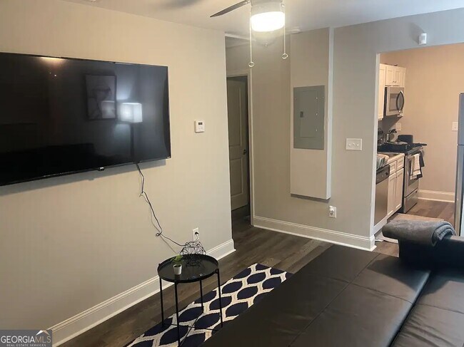 Foto del edificio - 711 Neal St NW