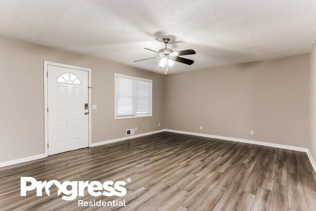 Building Photo - 4661 Whittier Pl