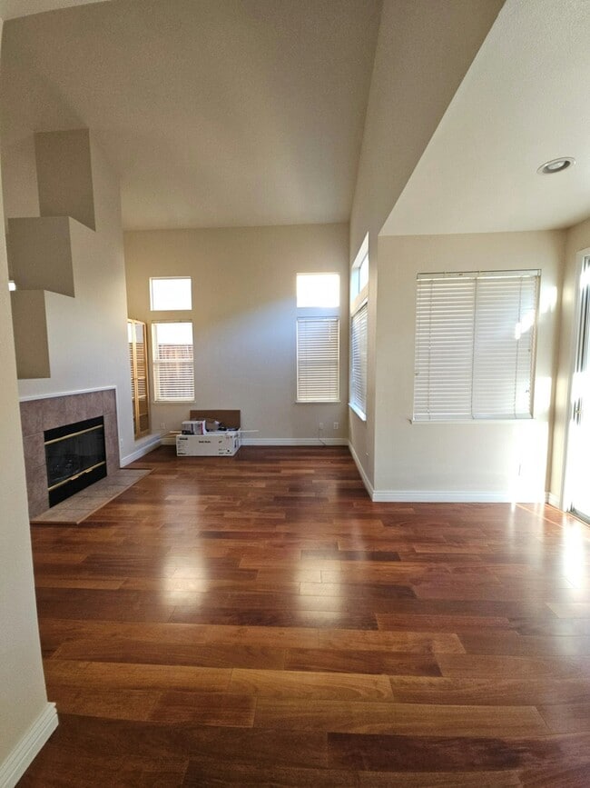 Building Photo - 3244 Marbrisa Ct