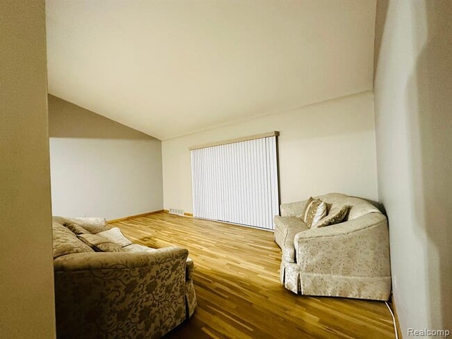 Building Photo - 28721 Newport Dr