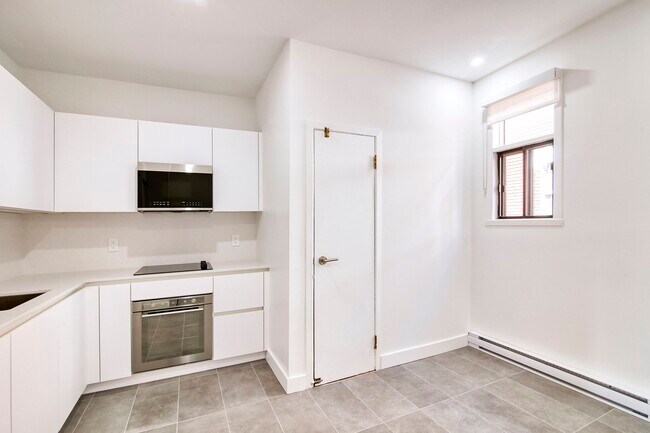 Photo du bâtiment - 6885-6891 Rue Sherbrooke