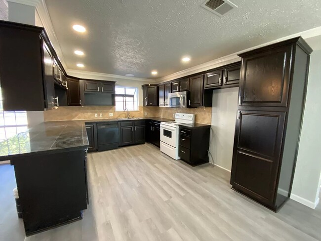 Building Photo - WONDERFUL HOMES