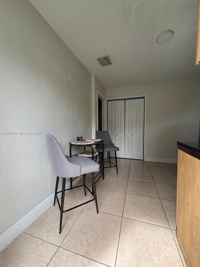 Building Photo - 6870 SW 5th Ct