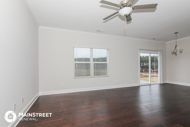 Building Photo - 2151 Vecchio Dr