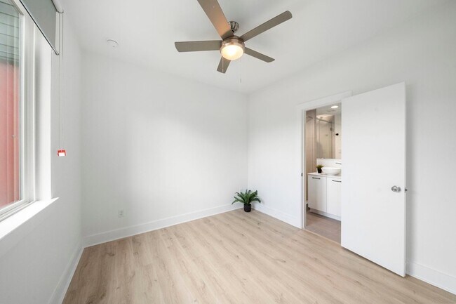 Foto del edificio - 1512 Barbee St