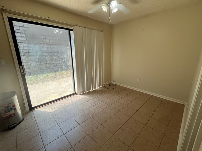 Building Photo - 1002 Parkaire Crossing