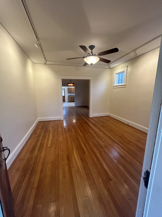 13x14 living room with lots of light - 1513 Bellevue Ave