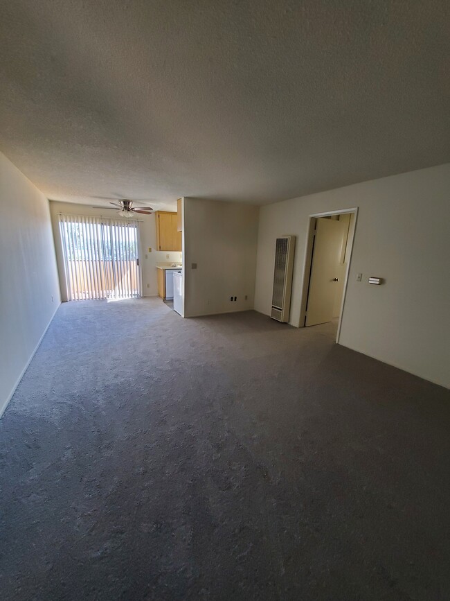Building Photo - Mariposa Apartments