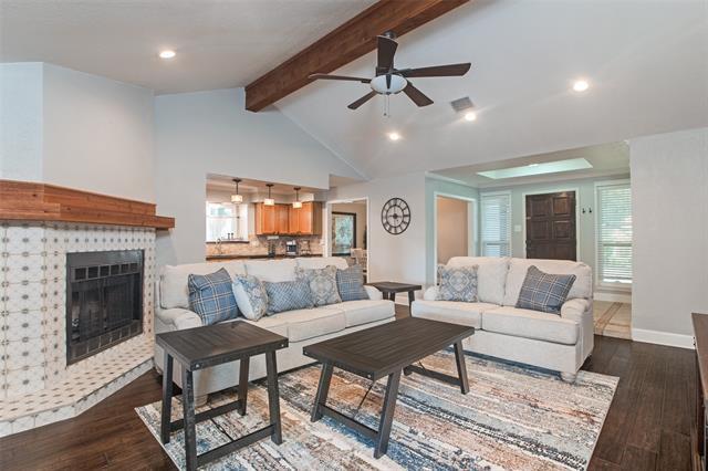 Primary Photo - 7309 Vineyard Dr