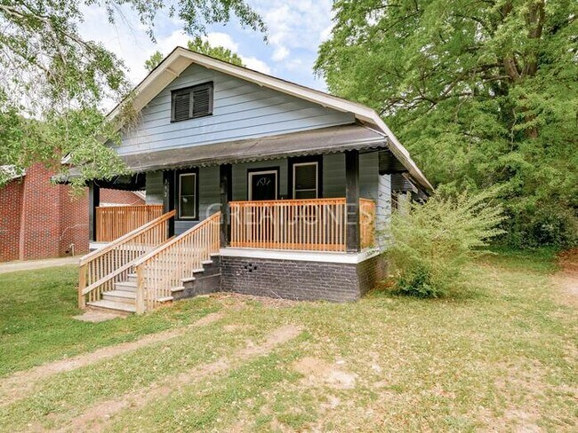Building Photo - 392 Caulder Ave