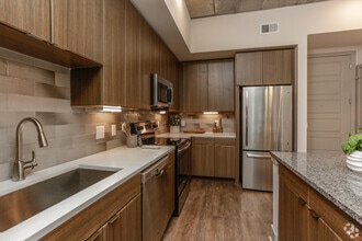 Building Photo - 1500 S Shepherd Dr