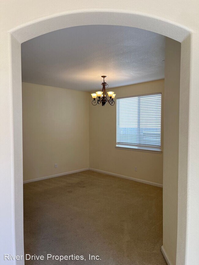 Building Photo - 4 br, 2.5 bath House - 2363 Gabriel Drive