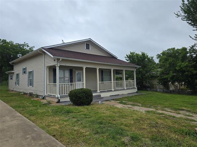 Foto principal - 212 E 4th St