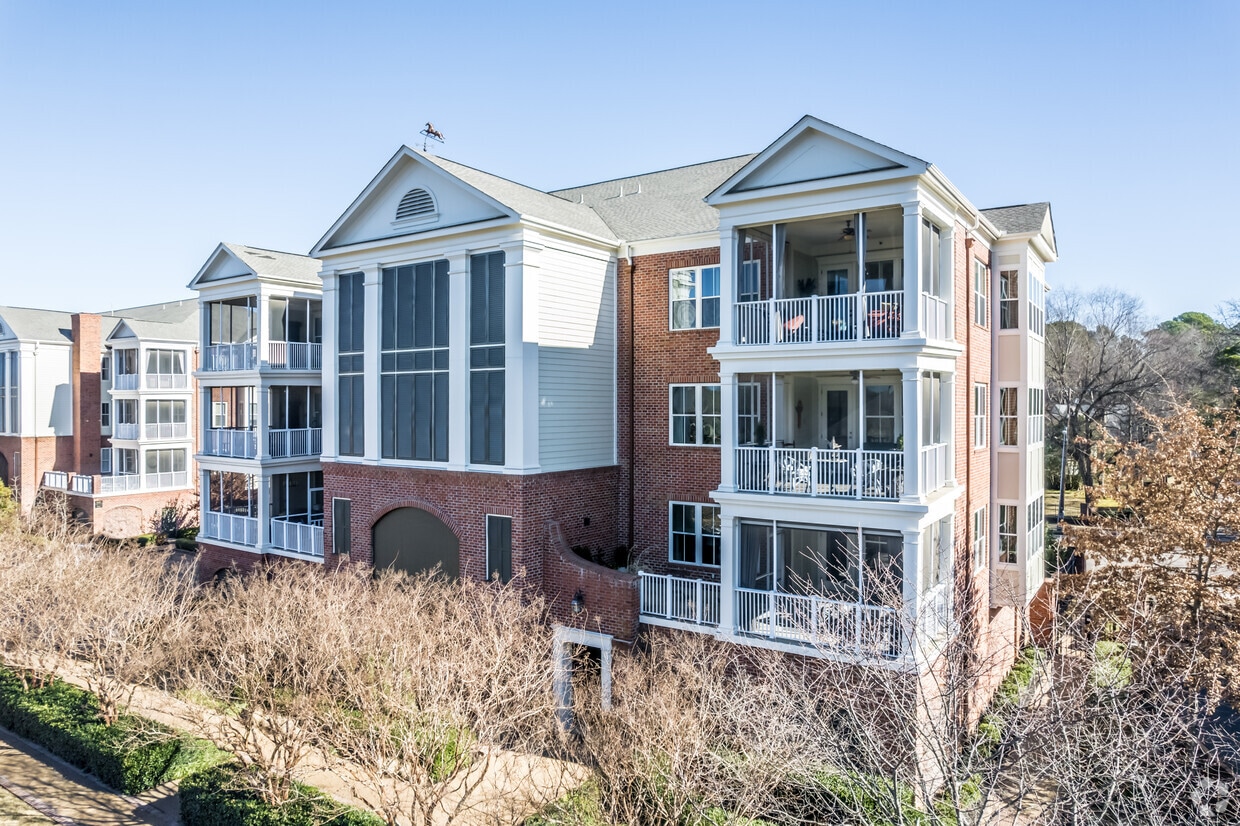Building Photo - Lexington Condominiums