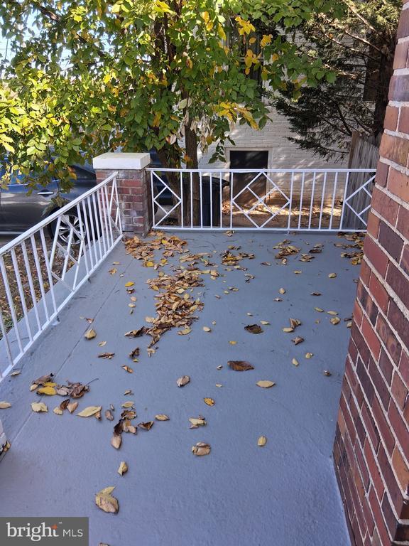 Foto del edificio - 1517 Beaver Heights Ln