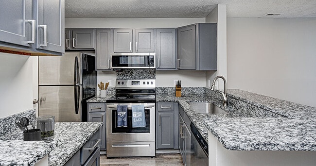 Building Photo - Loch Haven Apartment Homes