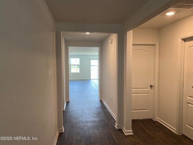 Building Photo - 12111 Green Thicket Ln