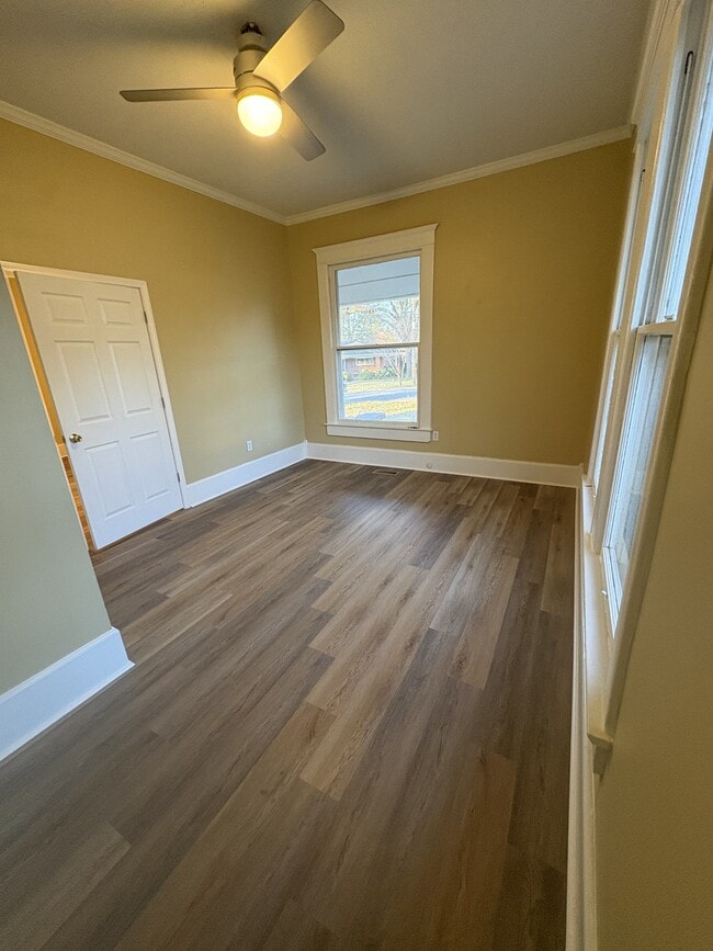 Foto del edificio - 706 Hancock Dr