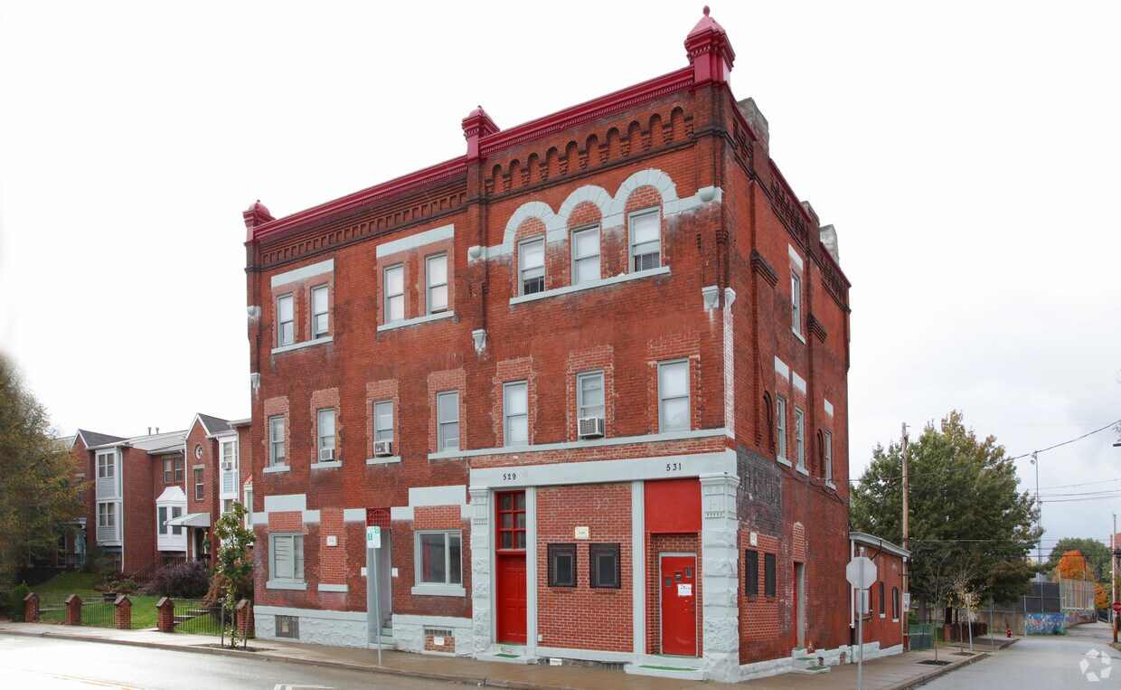 Foto principal - 529-531 N Homewood Ave