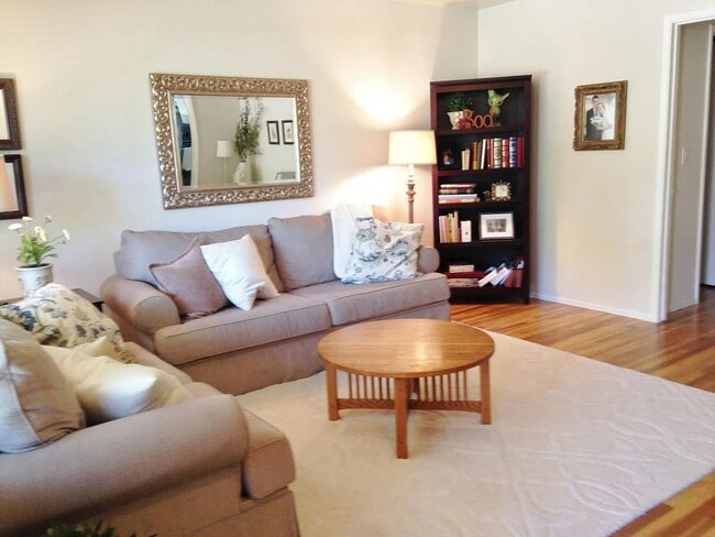 Foto del edificio - 3002 Walgrove Way