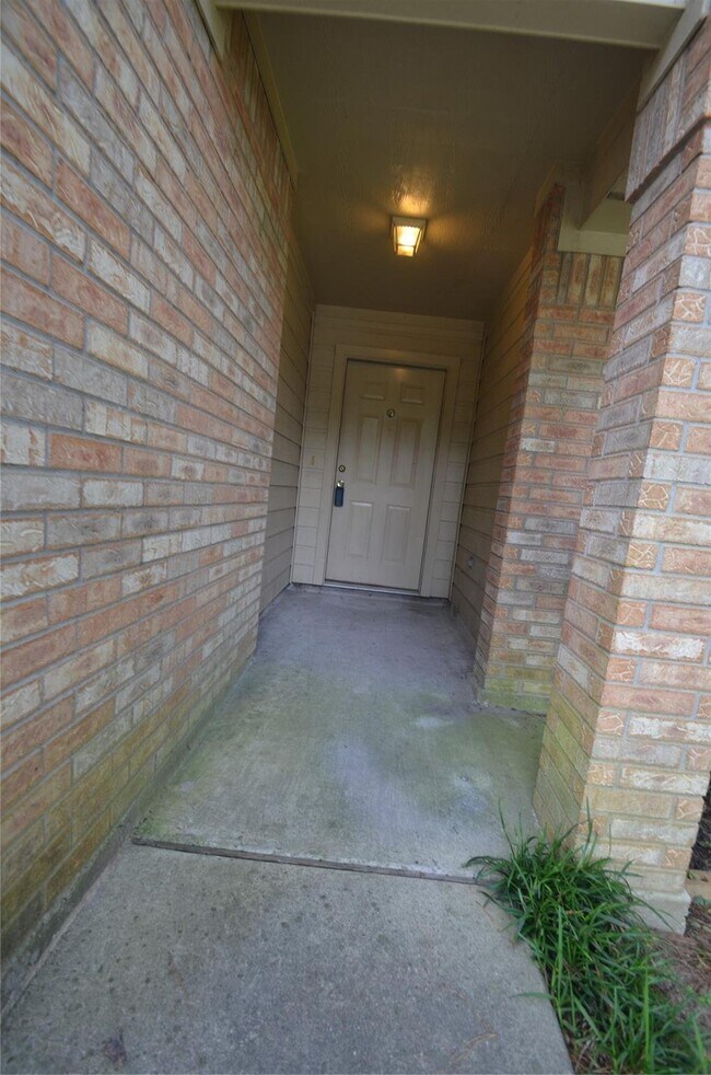 Building Photo - 970 Oak Glen Dr