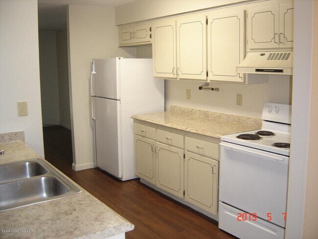 Foto del edificio - 292 W Towne Pl
