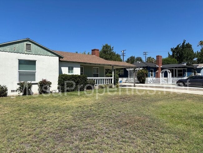 Building Photo - 1243 N College Way