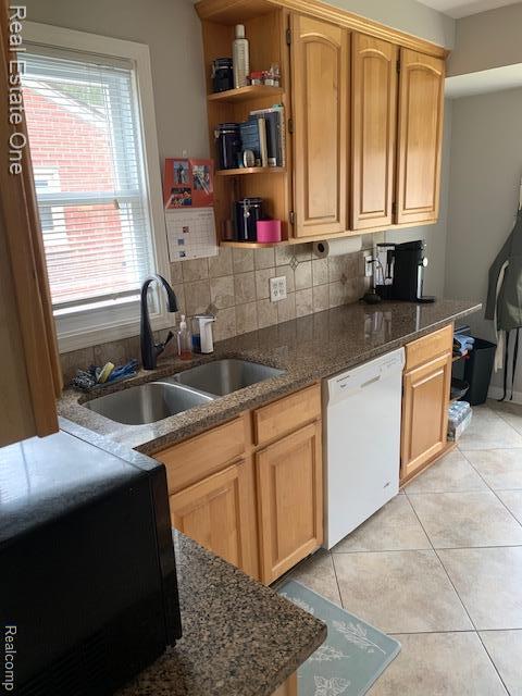 Building Photo - 3921 Custer Ave