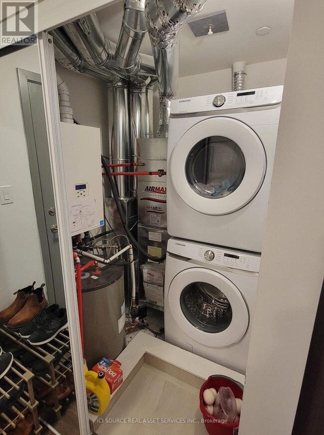 Building Photo - 5131 Sheppard Ave E