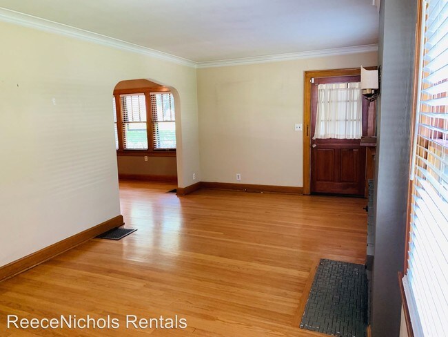 Building Photo - 3 br, 1.5 bath House - 7351 Walnut St.