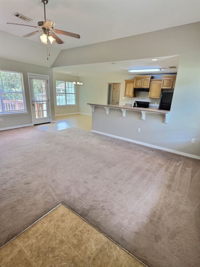 Building Photo - 3/2 home in the Audubon Lake Subdivision i...