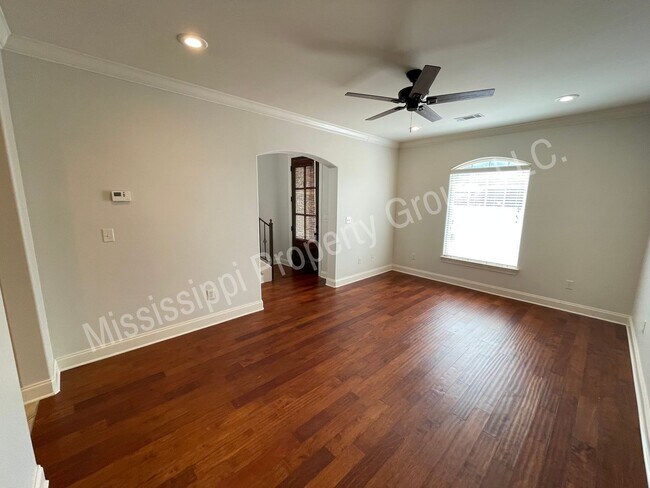 Foto del edificio - 2495 Old Taylor Rd