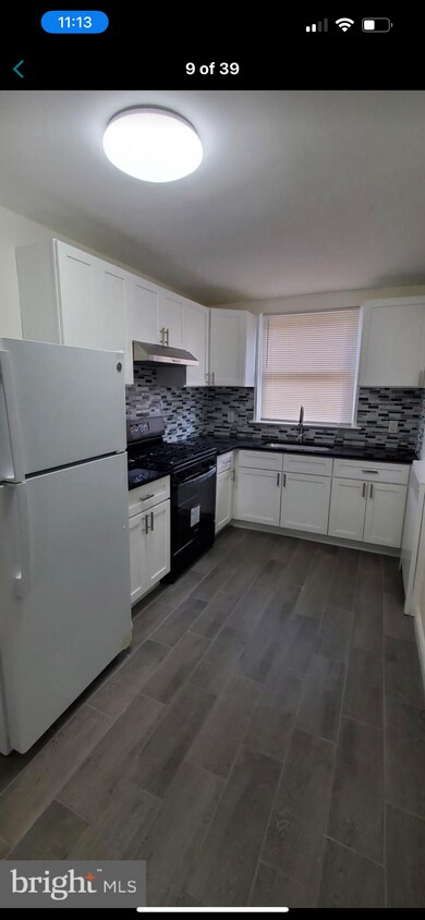 Primary Photo - 1247 Hale St