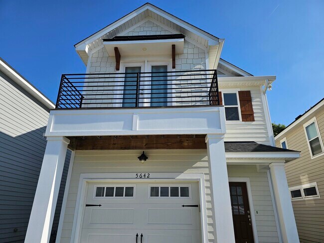 Building Photo - 5642 Fletcher Oaks Dr