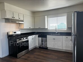 Building Photo - 415 Lake Blvd