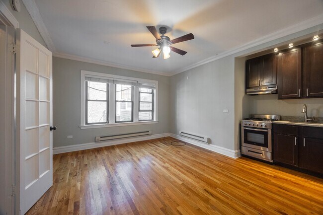Foto del edificio - 4737 N Hermitage Ave