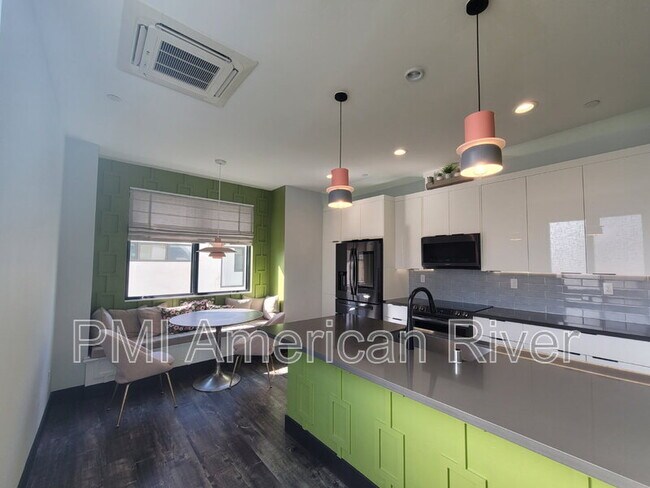 Foto del edificio - 2340 River Cats Aly