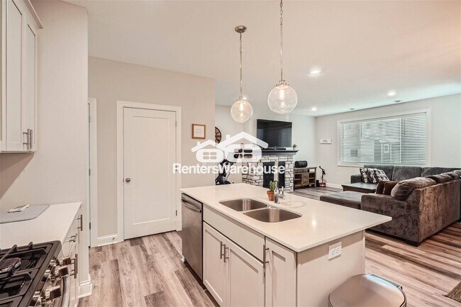 Foto del edificio - 1506 Southpoint Dr